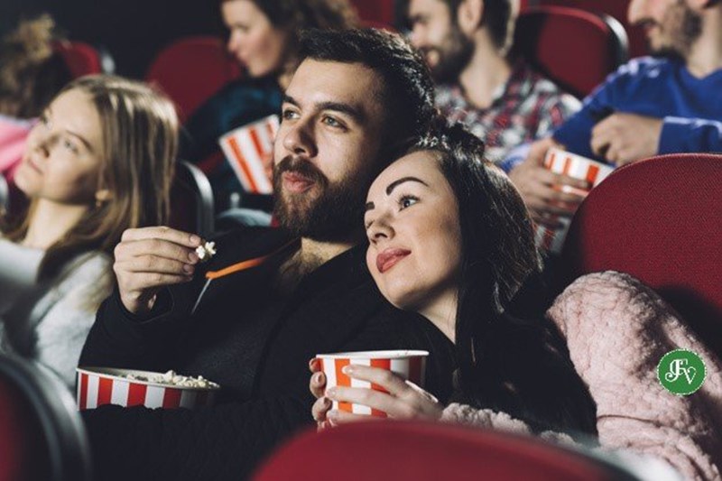 bilete Cum scrii un love story? Personaje, dialog, intriga