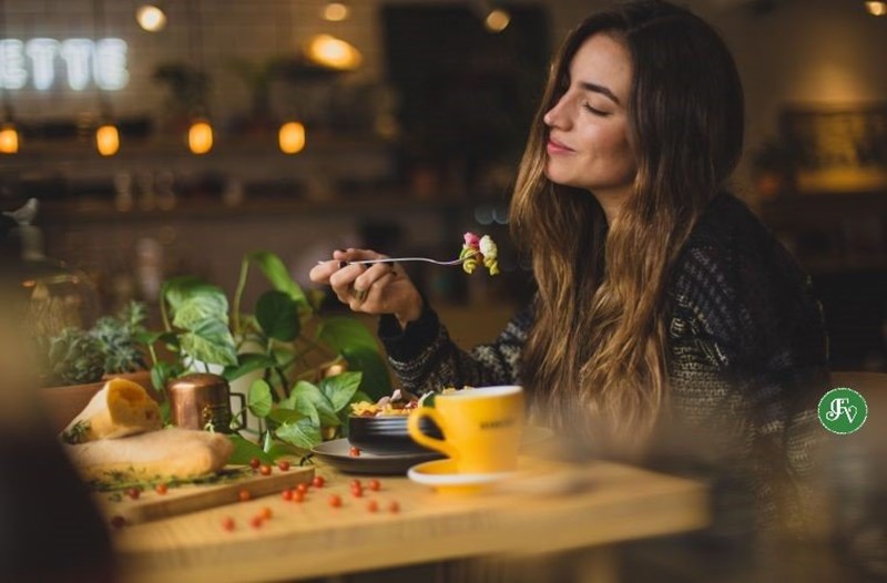 bilete Atelier online de nutritie: Cum ne hranim sanatos?